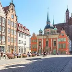 Bright And Spacious Gdańsk