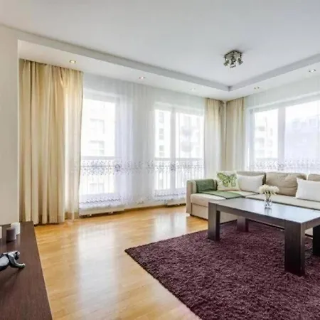 Bright And Spacious * Gdaňsk