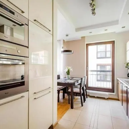 Bright And Spacious *
