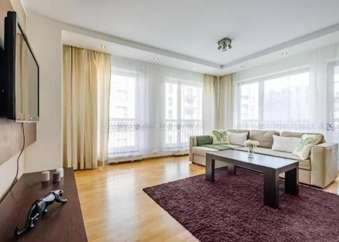 Bright And Spacious * גדנסק