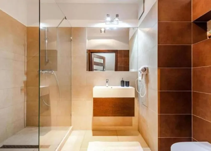 דירה Bright And Spacious *