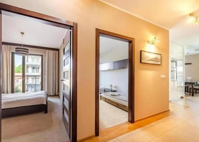 Bright And Spacious דירה