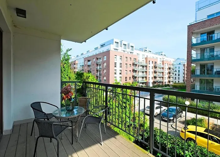 Bright And Spacious גדנסק